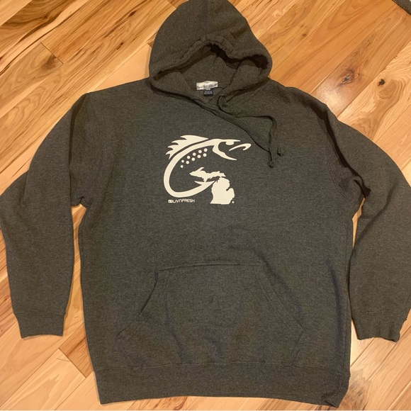 hoodie with hidden beverage pouch - Picture 5 of 12